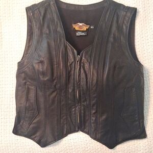 HD Genuine embossed Black Leather Vest Womens Med PTP 18"